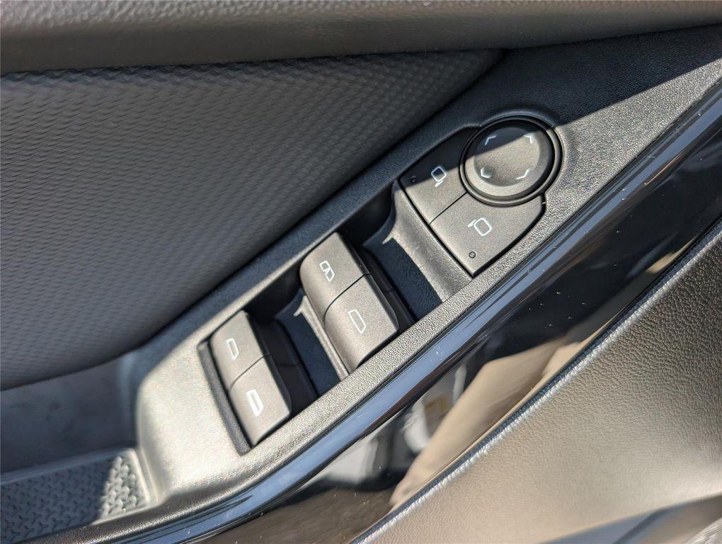 new 2026 Chevrolet Equinox car, priced at $30,860