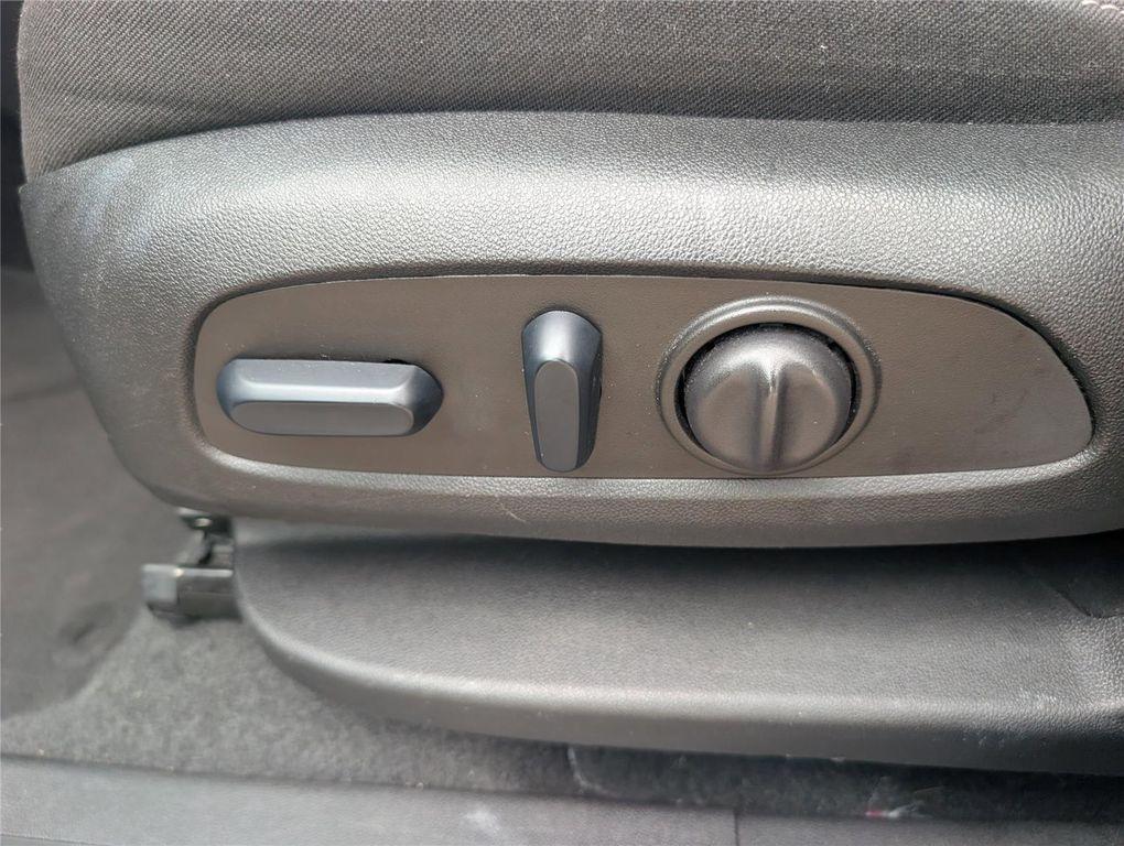 used 2024 Chevrolet Equinox car, priced at $19,999