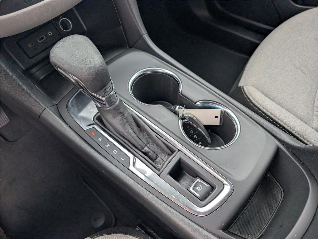 used 2024 Chevrolet Equinox car, priced at $19,999