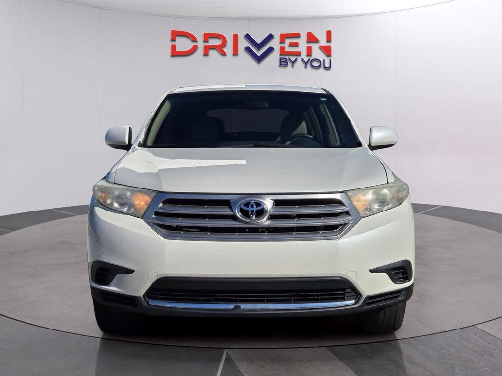 used 2013 Toyota Highlander car, priced at $9,999