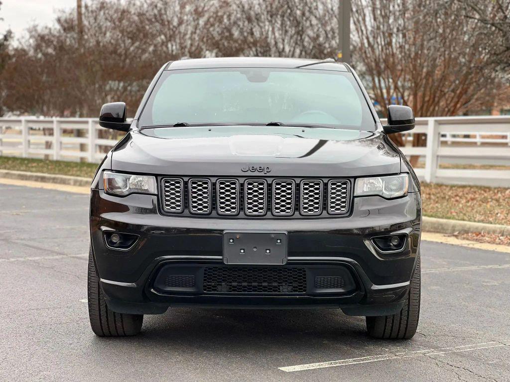 used 2018 Jeep Grand Cherokee car, priced at $11,890