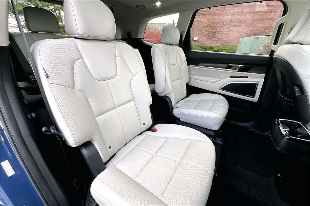 used 2023 Kia Telluride car, priced at $35,022