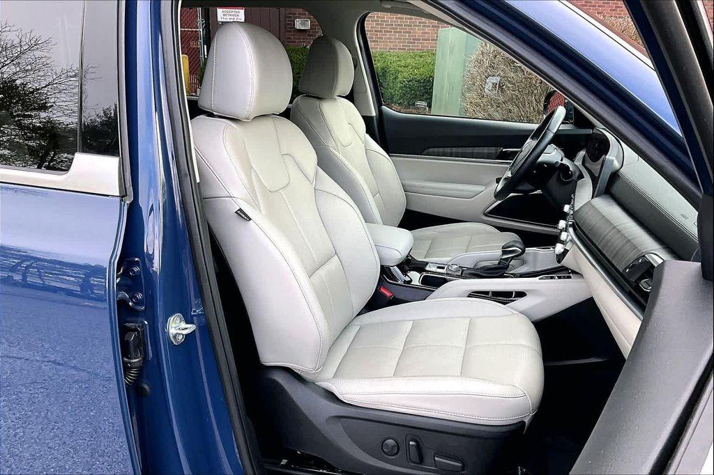 used 2023 Kia Telluride car, priced at $35,022