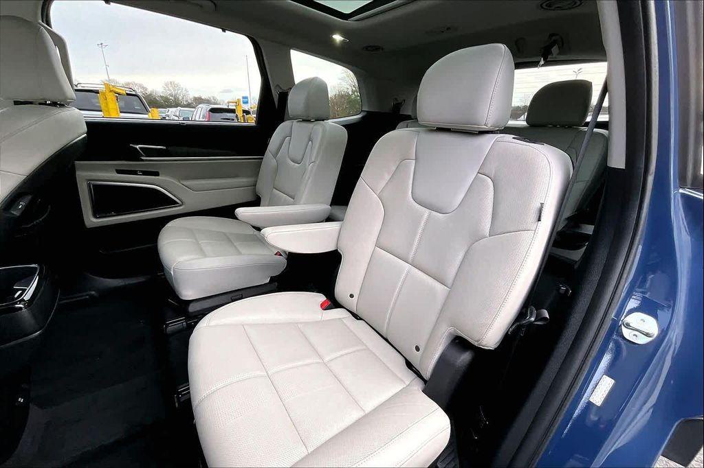 used 2023 Kia Telluride car, priced at $35,022