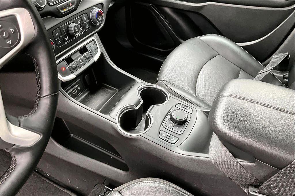 used 2024 GMC Terrain car, priced at $24,832