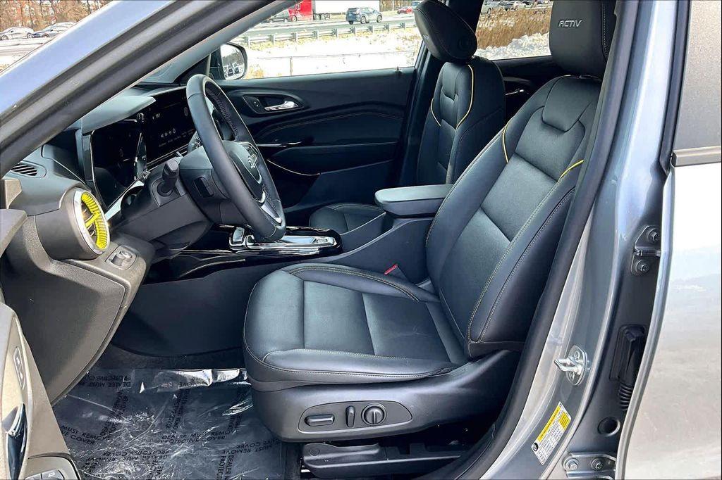 used 2025 Chevrolet Trax car, priced at $22,250