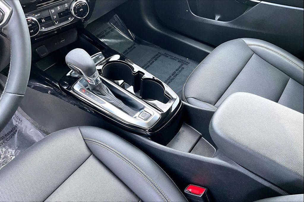 used 2025 Chevrolet Trax car, priced at $22,250