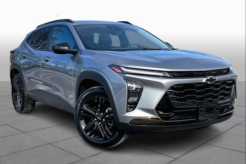 used 2025 Chevrolet Trax car, priced at $22,250