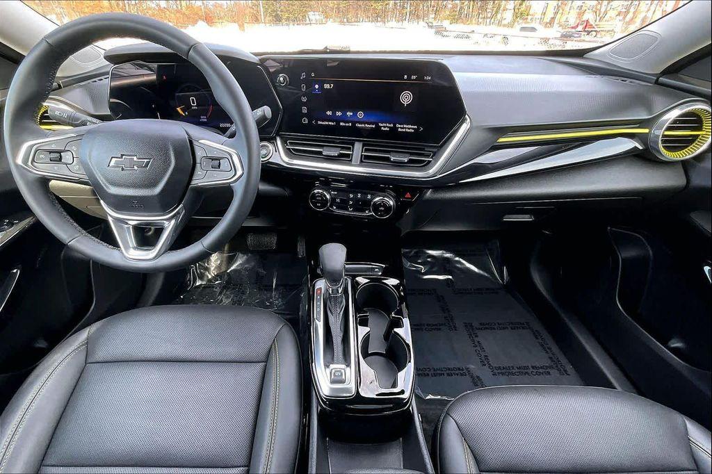 used 2025 Chevrolet Trax car, priced at $22,250