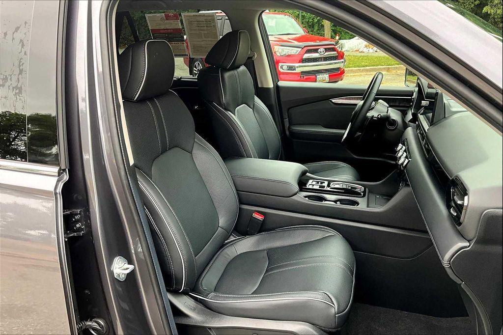used 2025 Honda Pilot car, priced at $44,445