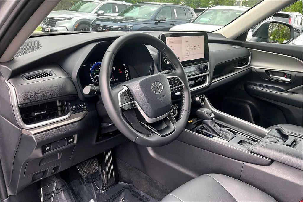 used 2025 Toyota Grand Highlander car, priced at $55,380