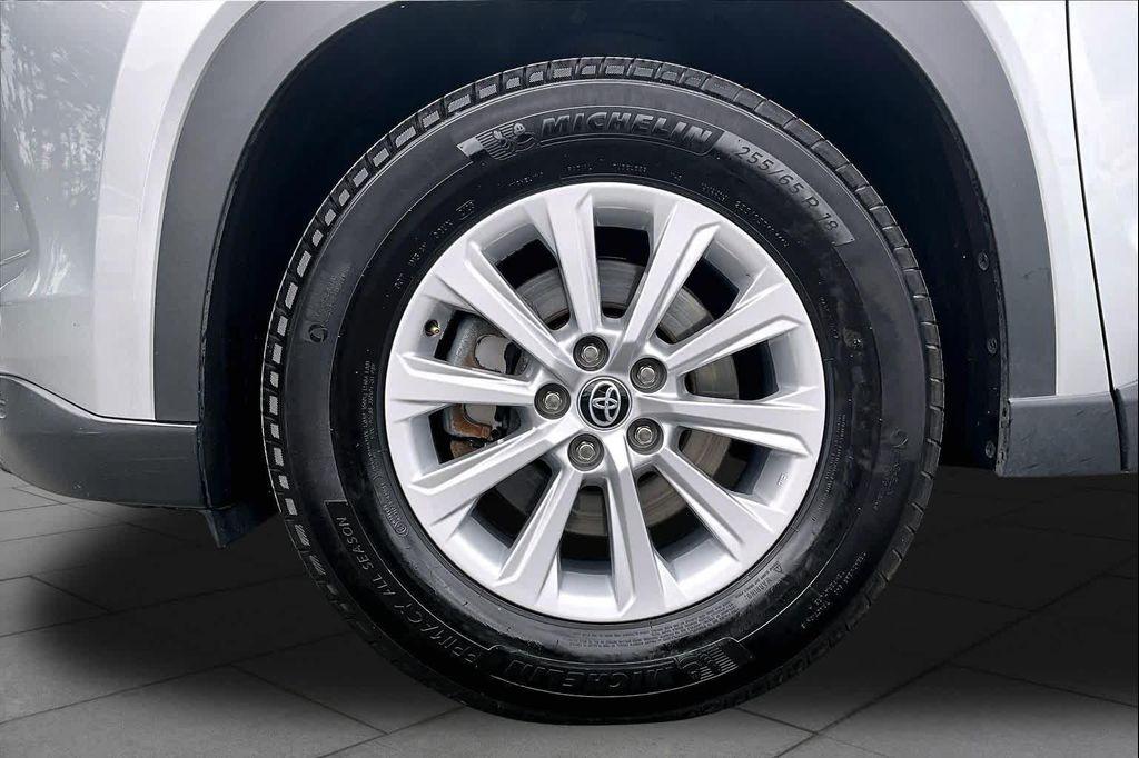 used 2025 Toyota Grand Highlander car, priced at $55,380