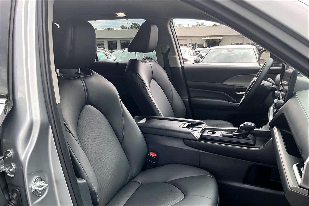 used 2025 Toyota Grand Highlander car, priced at $55,380