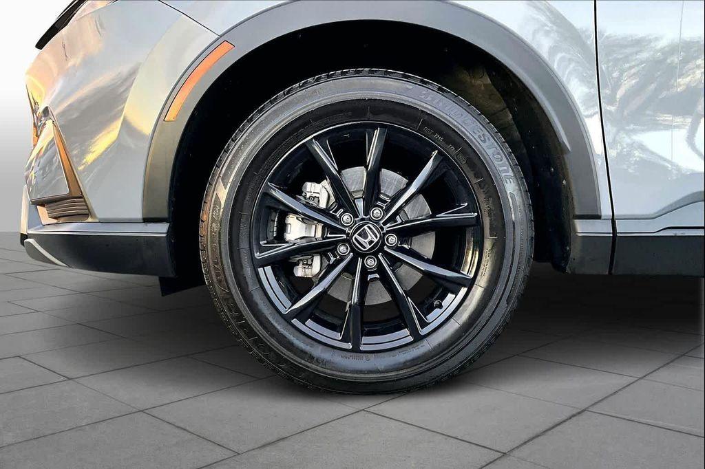 used 2025 Honda CR-V Hybrid car, priced at $35,000