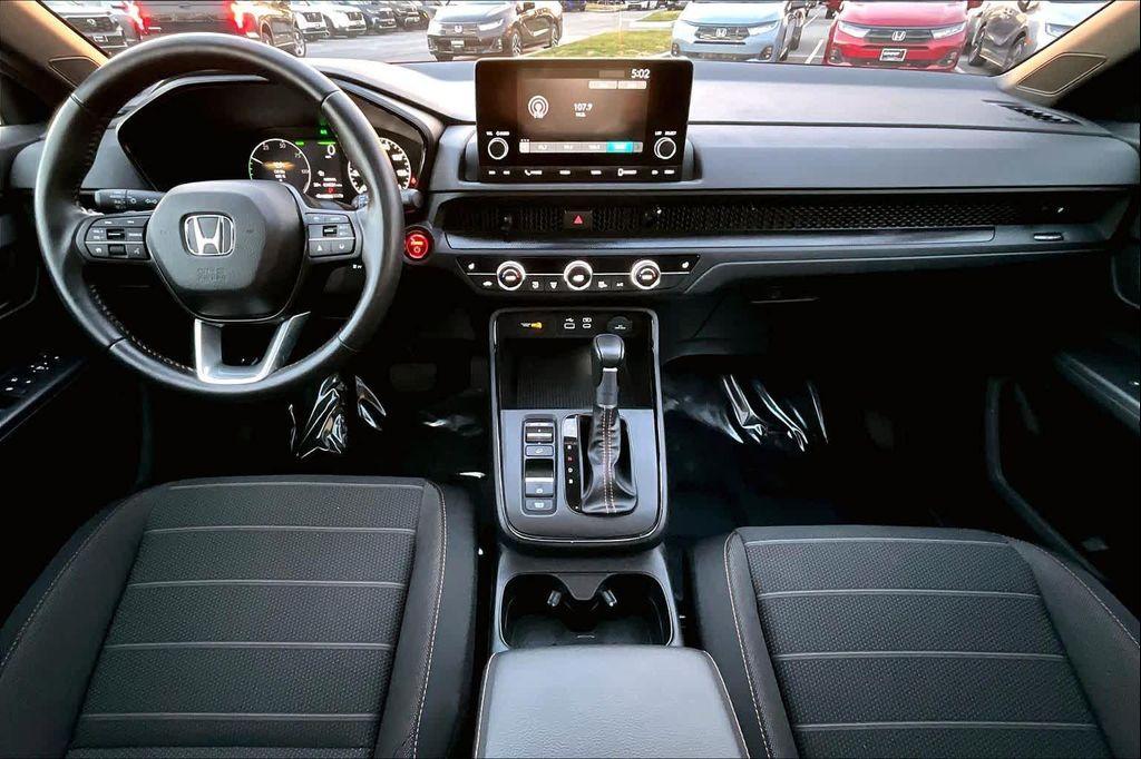 used 2025 Honda CR-V Hybrid car, priced at $35,000