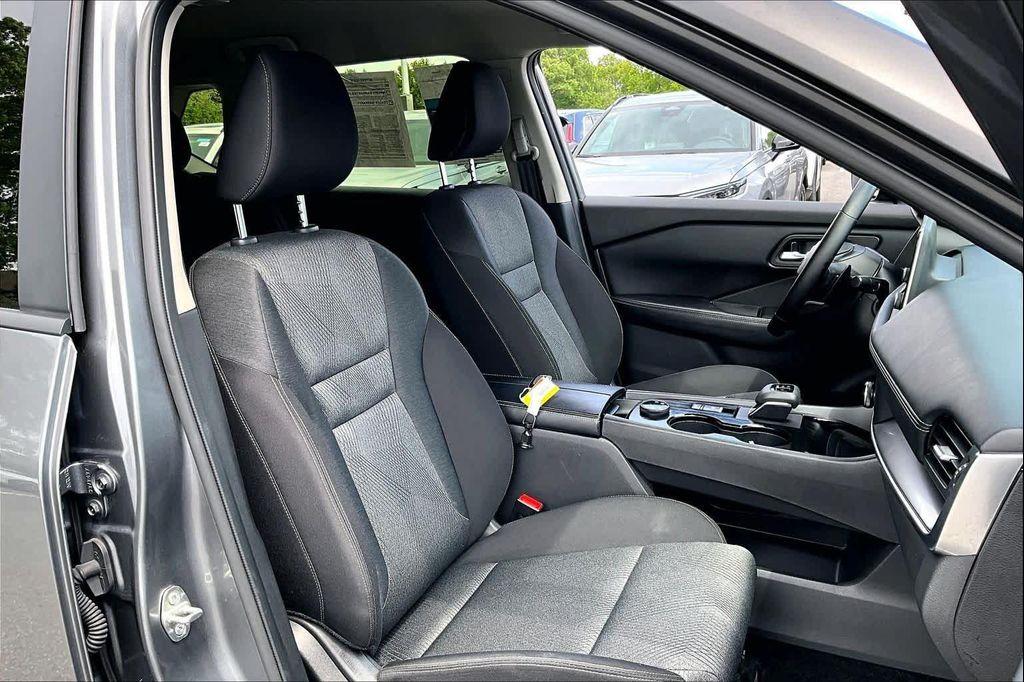 used 2025 Nissan Rogue car, priced at $25,002