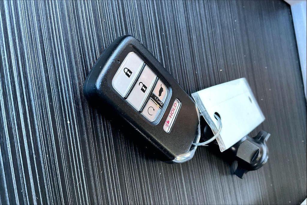 used 2021 Honda Pilot car, priced at $25,000