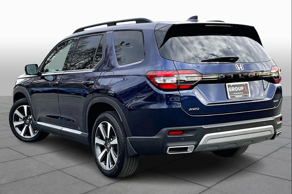 used 2023 Honda Pilot car, priced at $40,995