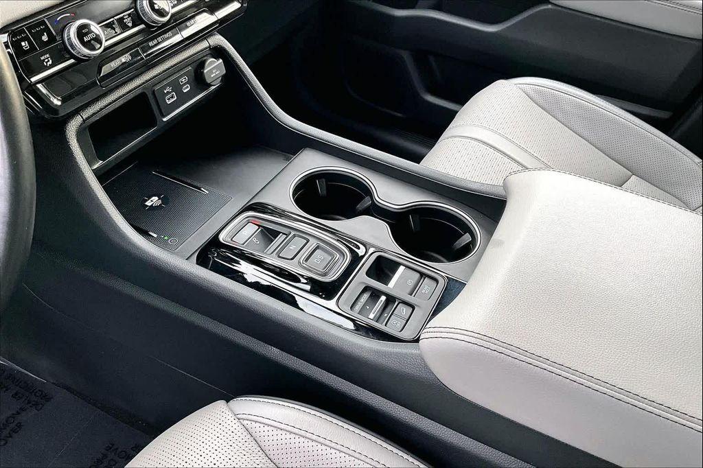 used 2023 Honda Pilot car, priced at $40,995