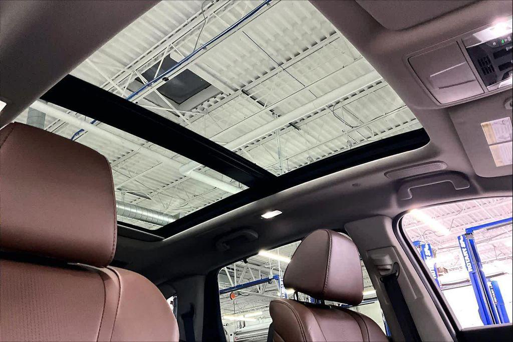 used 2025 Acura MDX car, priced at $48,995