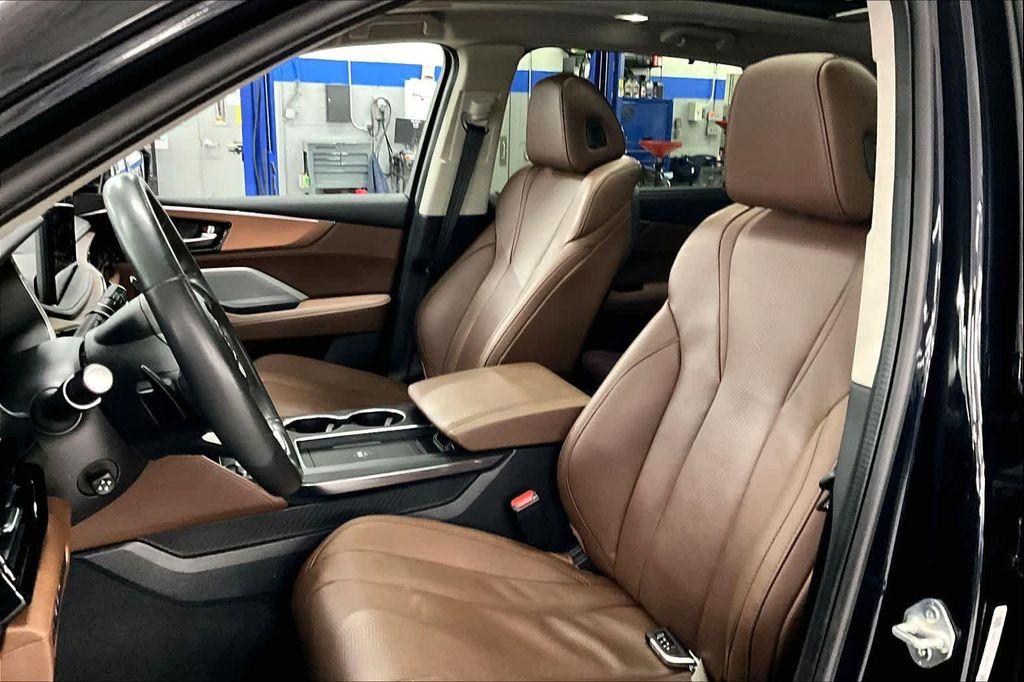 used 2025 Acura MDX car, priced at $48,995