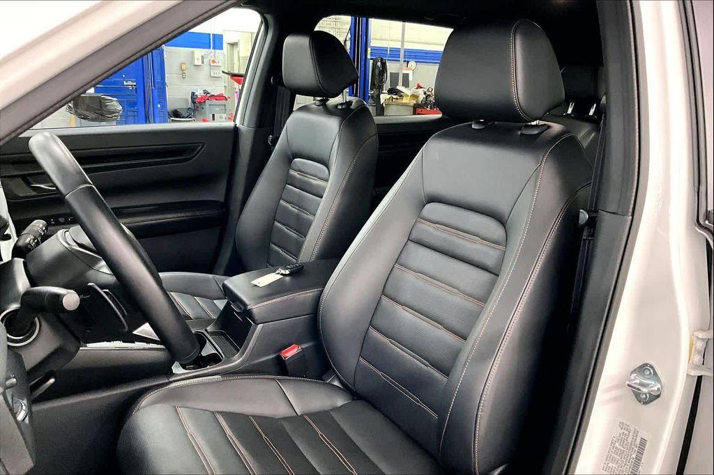 used 2025 Honda CR-V Hybrid car, priced at $36,364