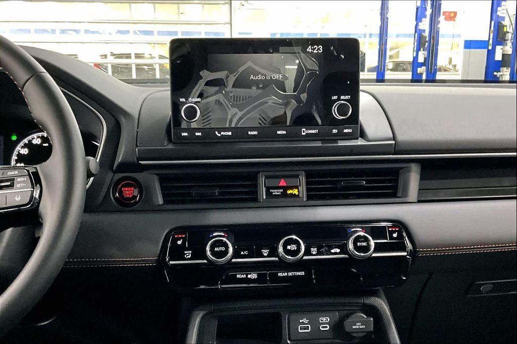 used 2025 Honda Pilot car, priced at $39,995