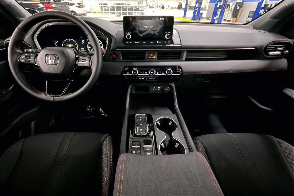 used 2025 Honda Pilot car, priced at $39,995