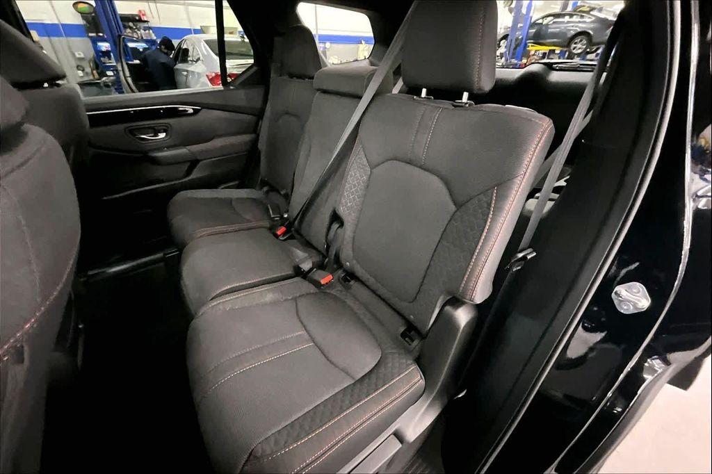 used 2025 Honda Pilot car, priced at $39,995