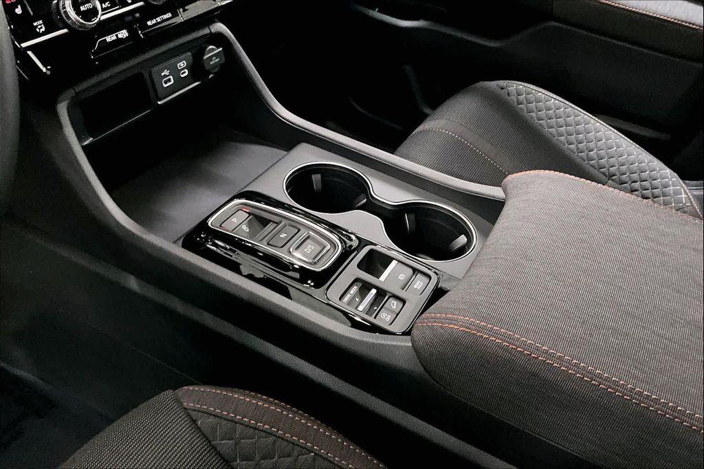 used 2025 Honda Pilot car, priced at $39,995