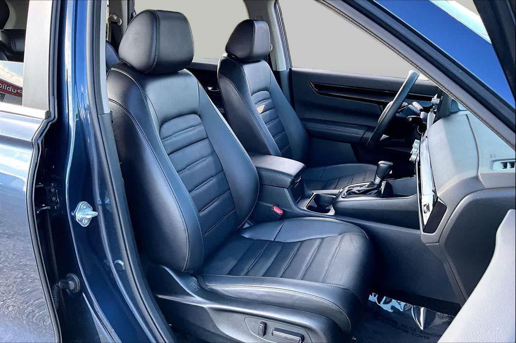 used 2025 Honda CR-V car, priced at $35,359