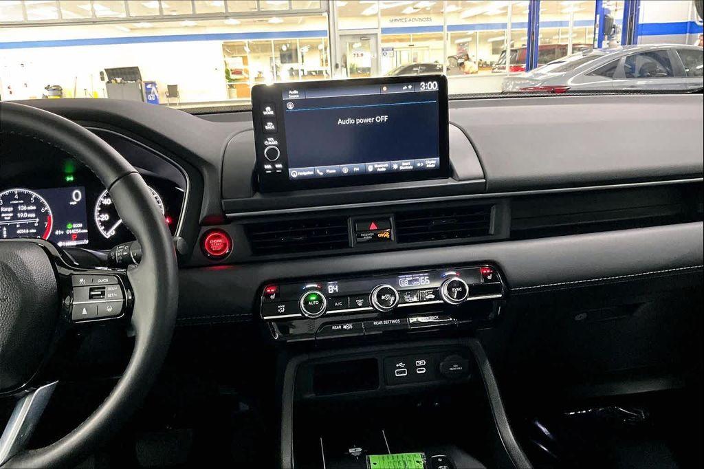 used 2025 Honda Pilot car, priced at $44,850