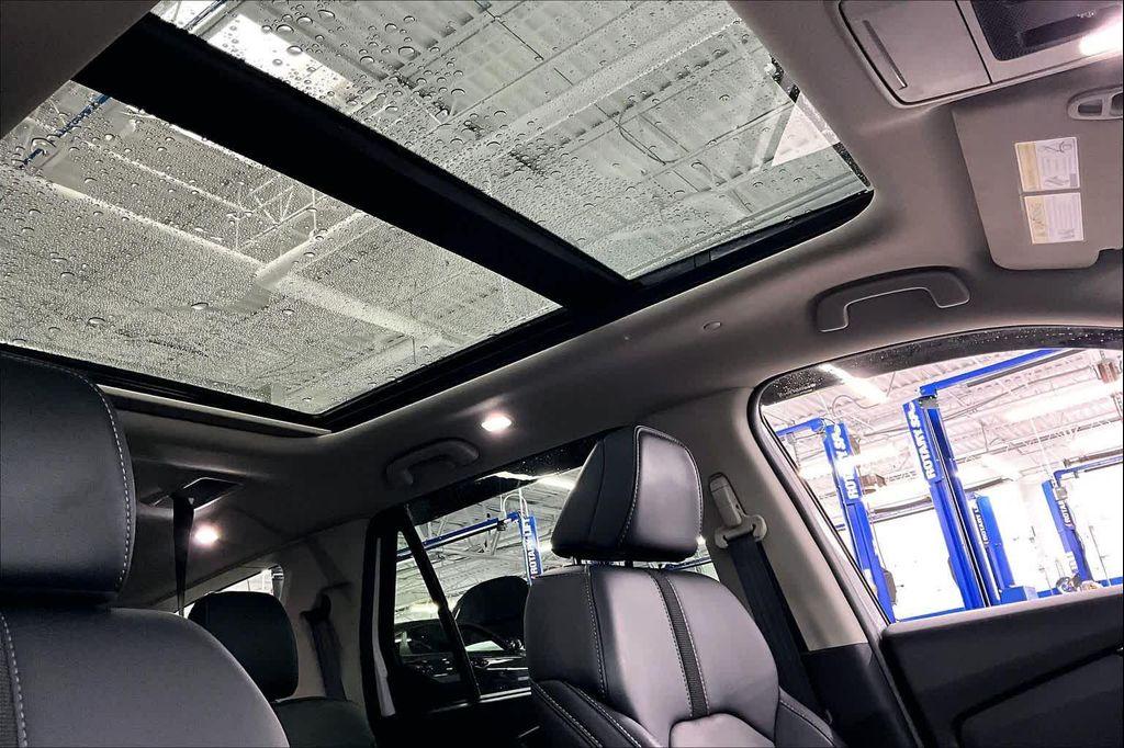 used 2025 Honda Pilot car, priced at $44,850