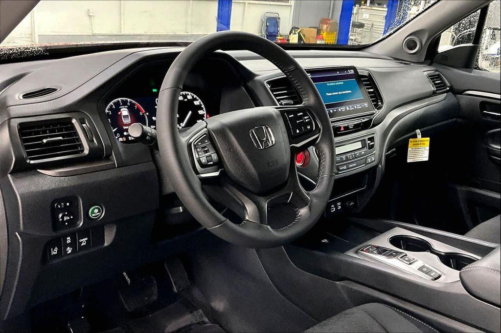 used 2024 Honda Ridgeline car, priced at $31,000