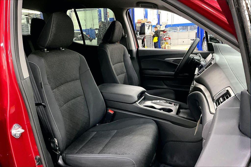 used 2024 Honda Ridgeline car, priced at $31,000