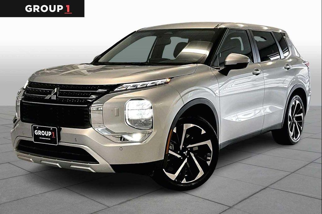 used 2024 Mitsubishi Outlander car, priced at $24,500