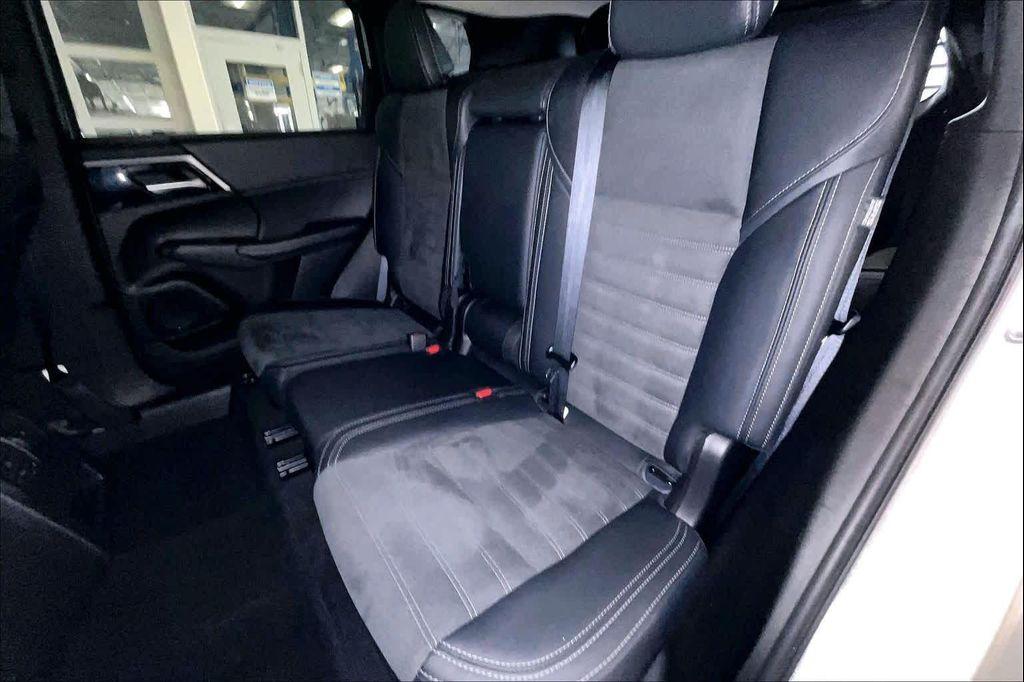 used 2024 Mitsubishi Outlander car, priced at $24,500