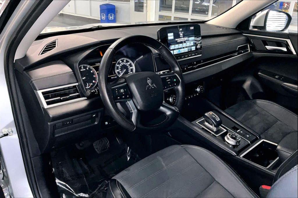 used 2024 Mitsubishi Outlander car, priced at $24,500