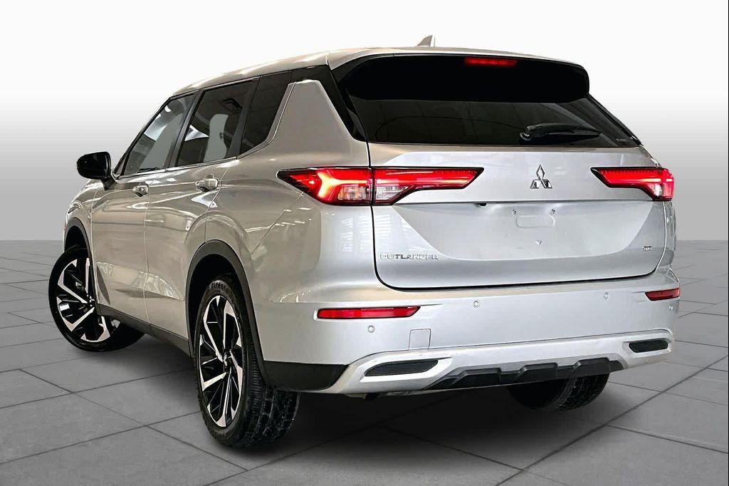 used 2024 Mitsubishi Outlander car, priced at $24,500