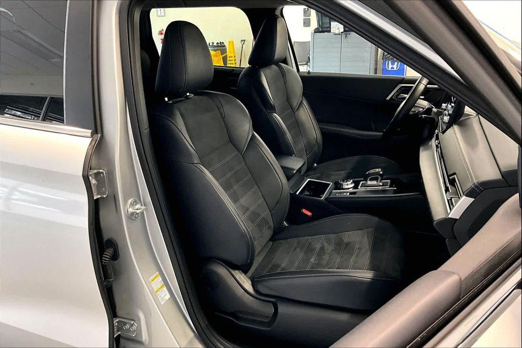 used 2024 Mitsubishi Outlander car, priced at $24,500