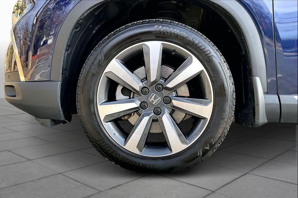 used 2024 Honda Pilot car, priced at $44,000