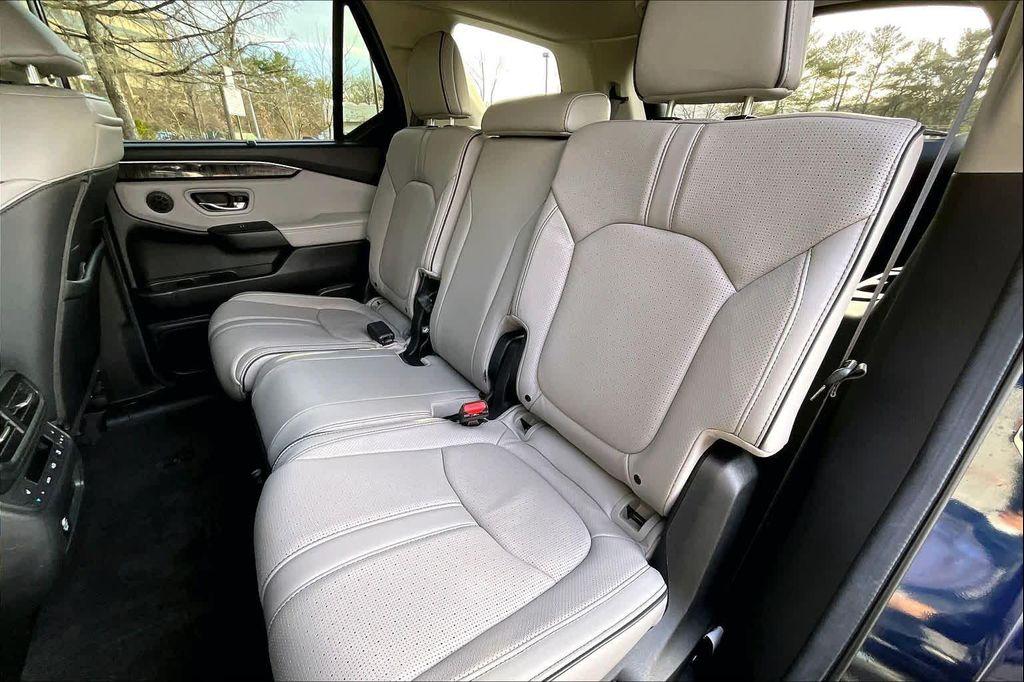 used 2024 Honda Pilot car, priced at $44,000