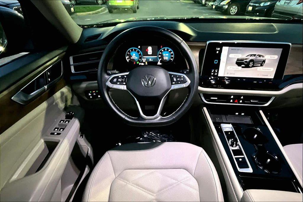 used 2025 Volkswagen Atlas car, priced at $33,822