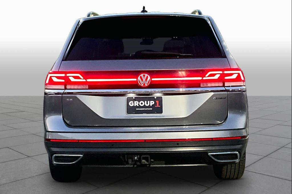 used 2025 Volkswagen Atlas car, priced at $33,822
