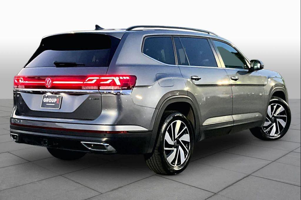 used 2025 Volkswagen Atlas car, priced at $33,822