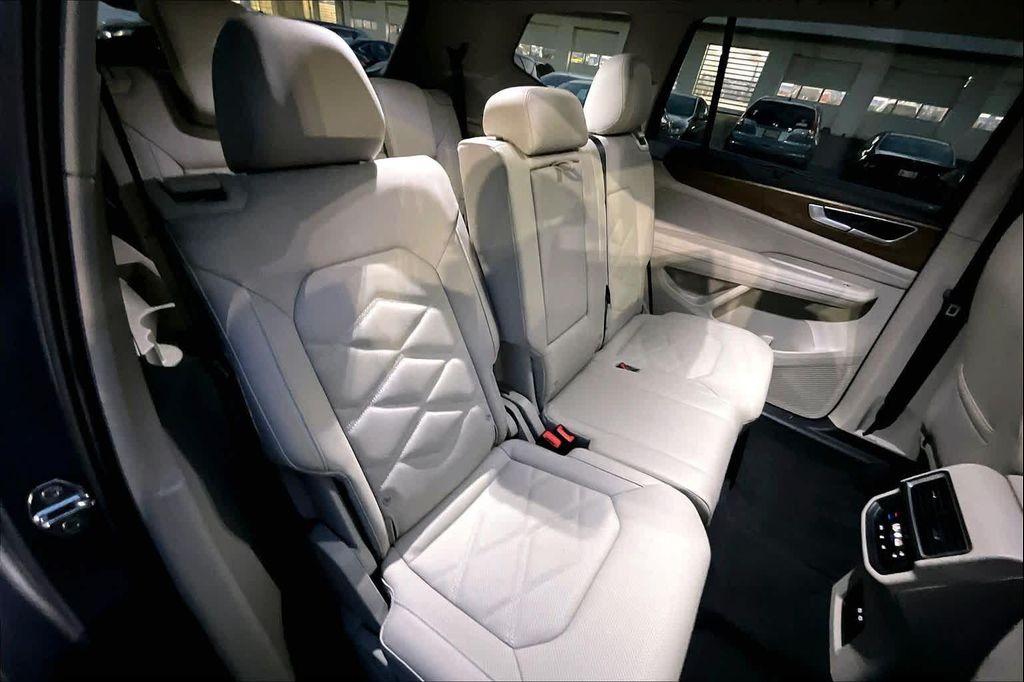 used 2025 Volkswagen Atlas car, priced at $33,822