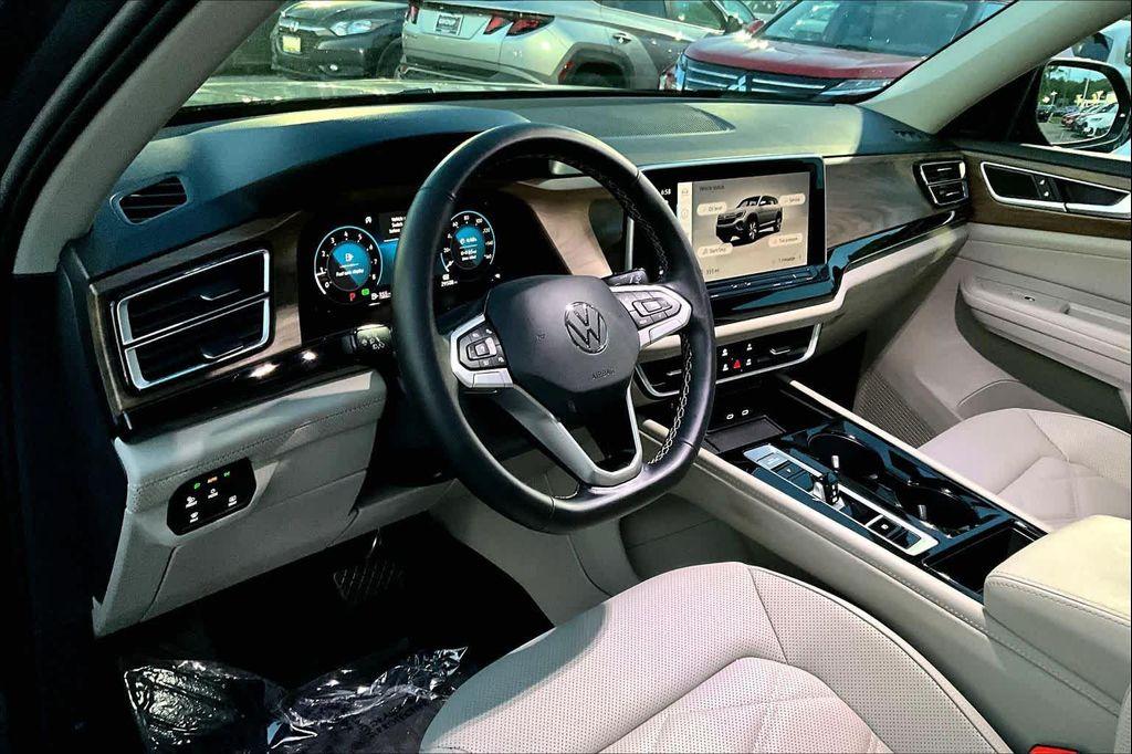 used 2025 Volkswagen Atlas car, priced at $33,822