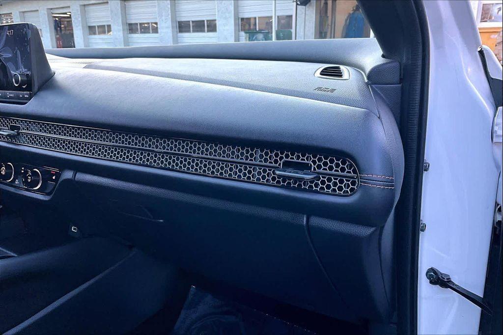 used 2025 Honda HR-V car, priced at $26,995