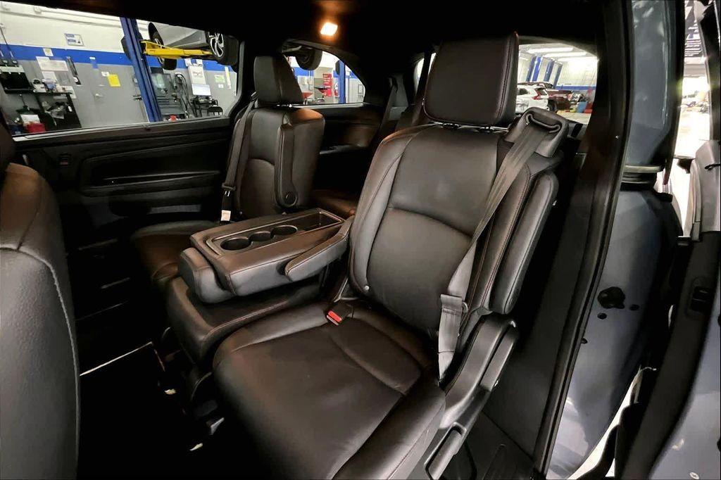 used 2025 Honda Odyssey car, priced at $36,991