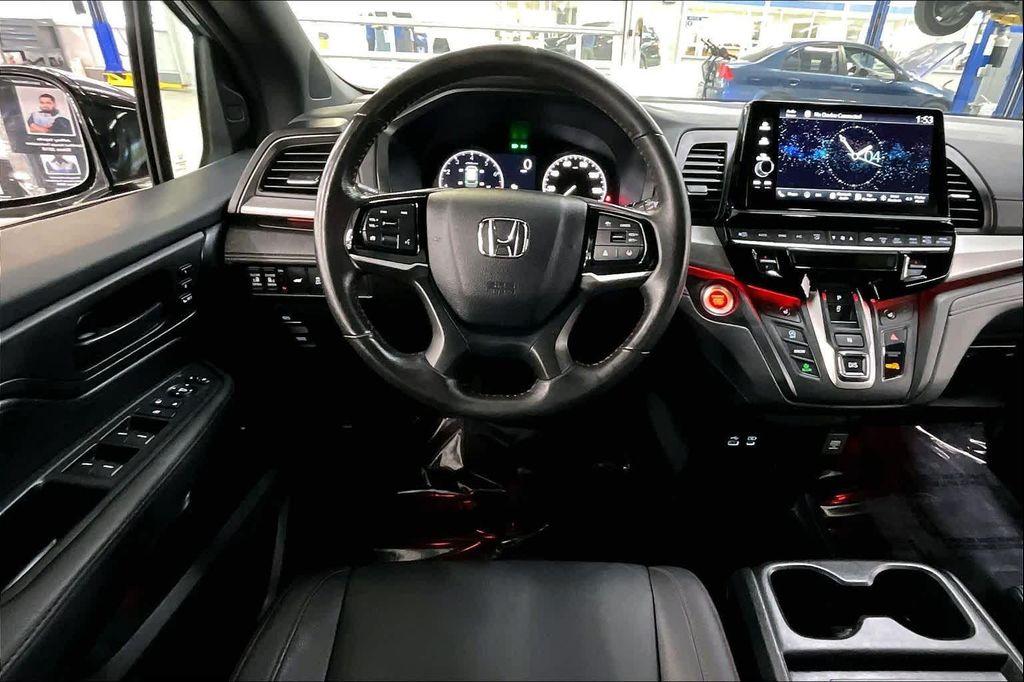 used 2025 Honda Odyssey car, priced at $36,991